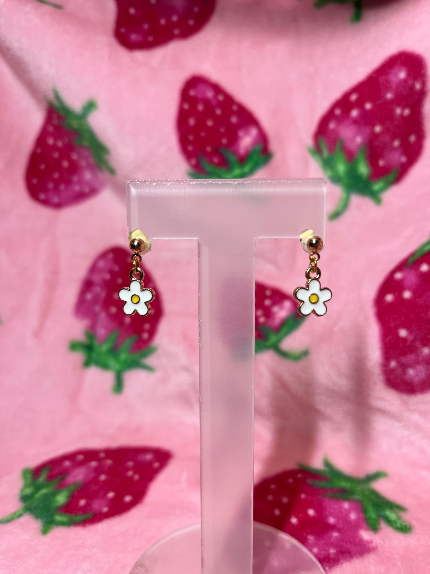 mini daisy charmed studs