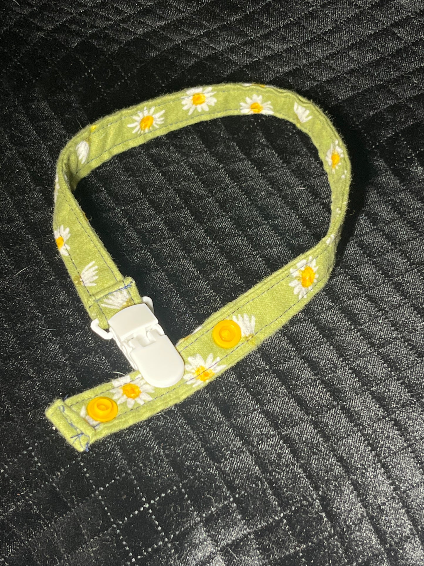 snap-in binky clips - short