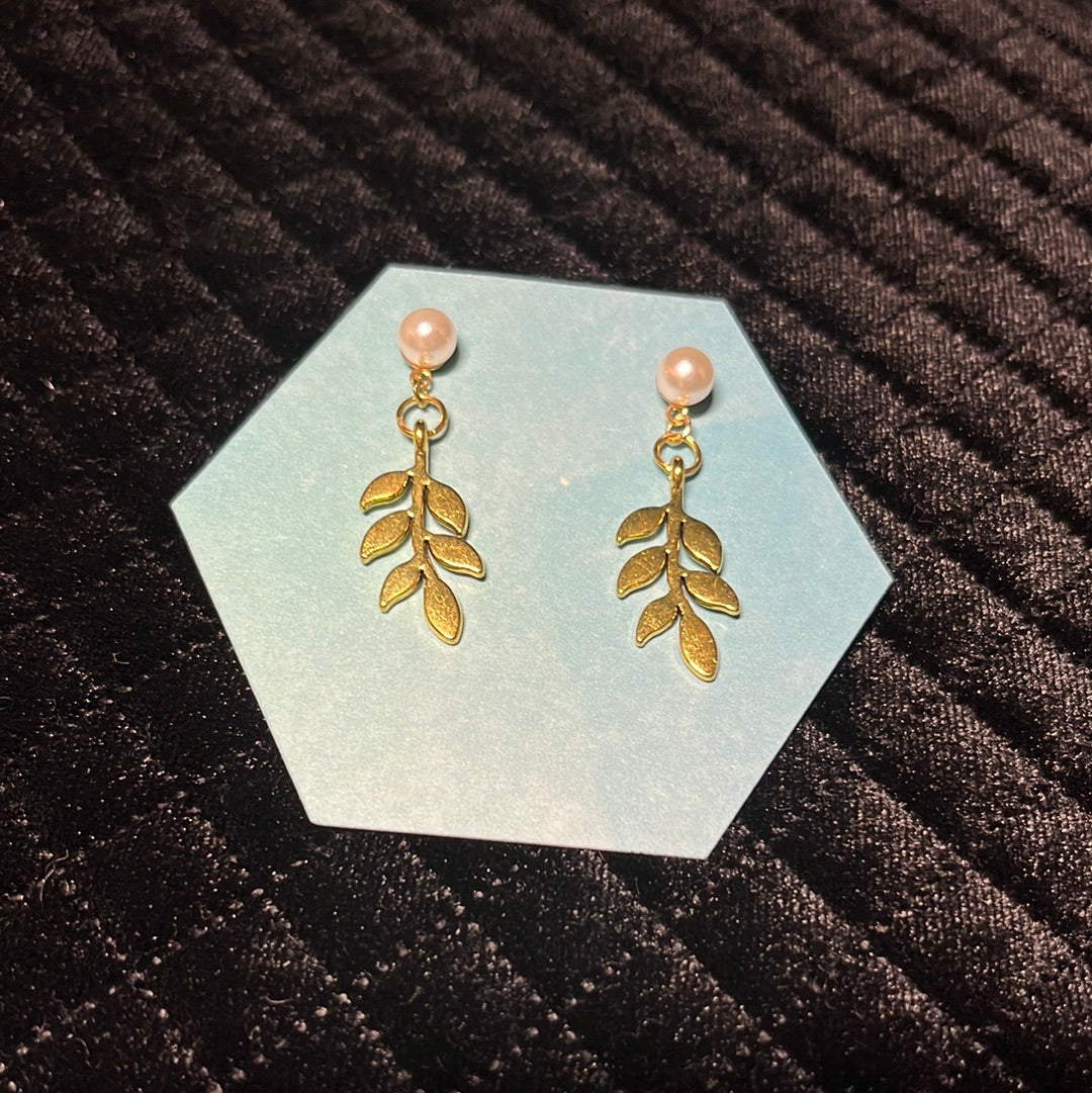 solid leafy studs