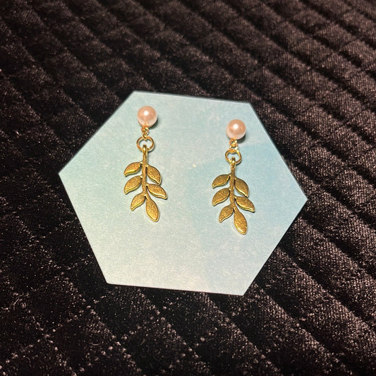 solid leafy studs