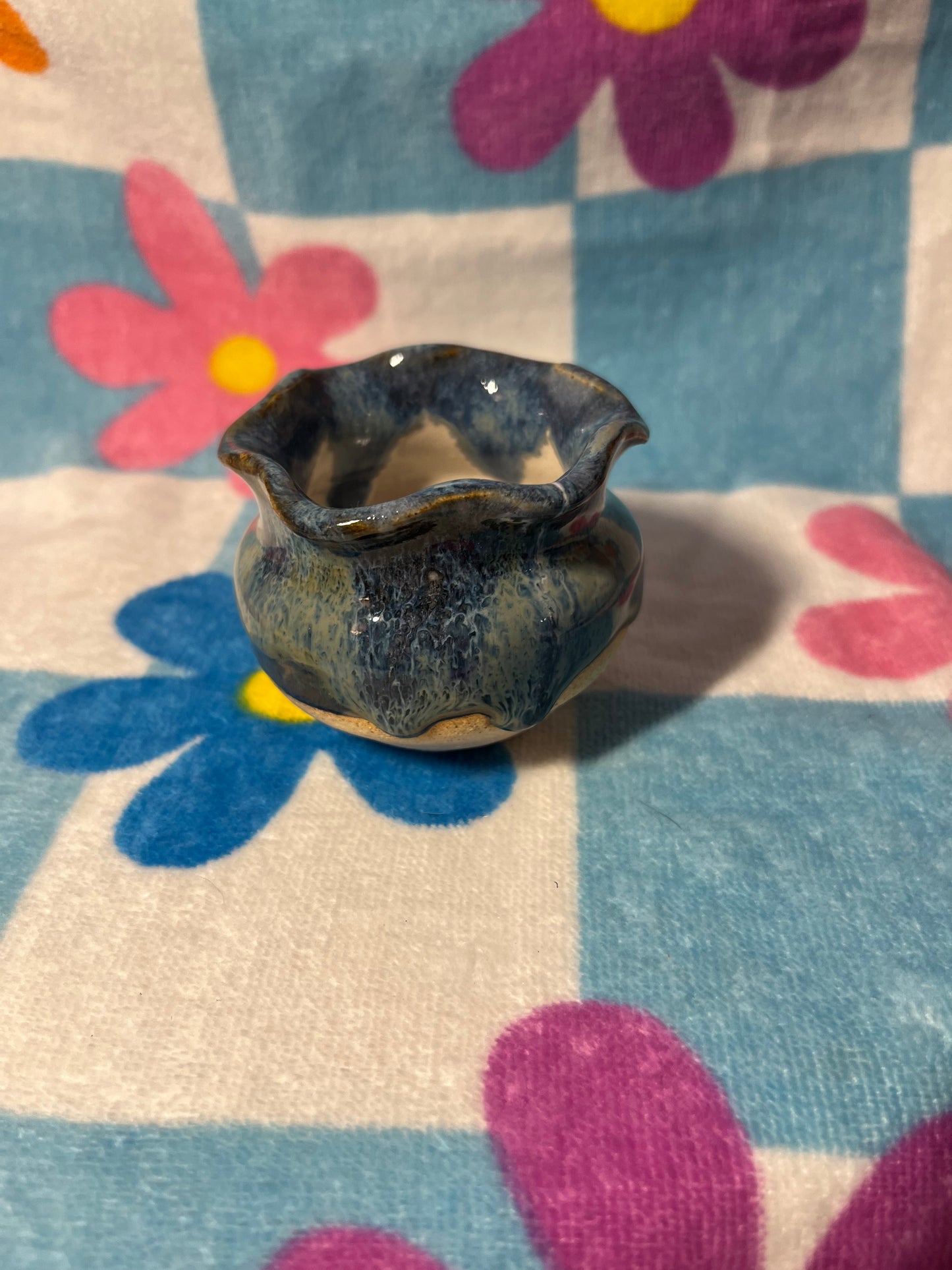 small ruffle vase
