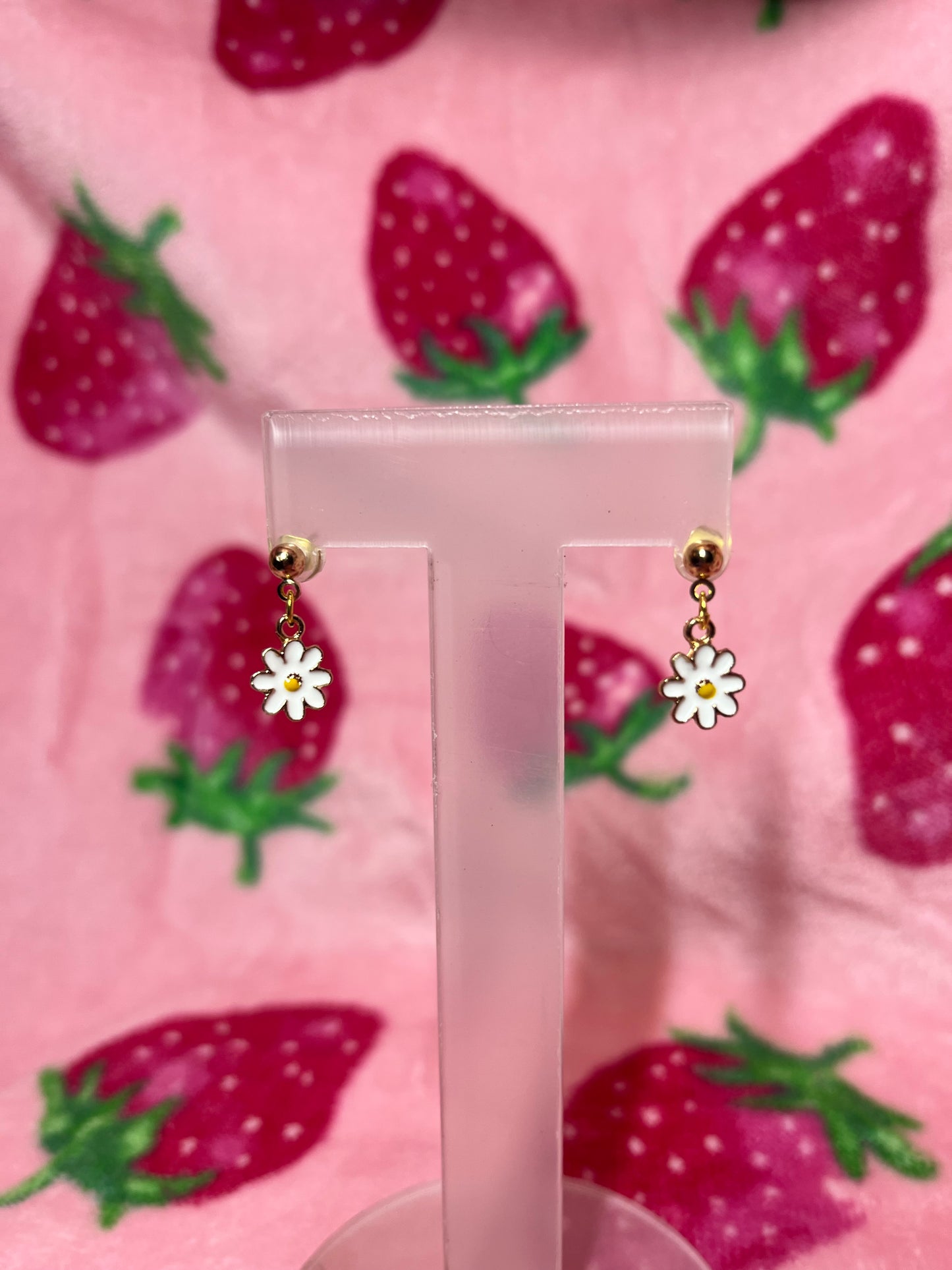 baby daisy charmed studs