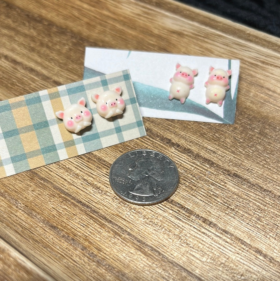 this lil piggy micro studs