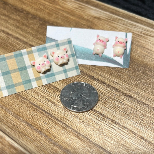 this lil piggy micro studs