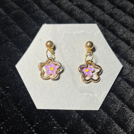 peek a boo daisy charmed studs