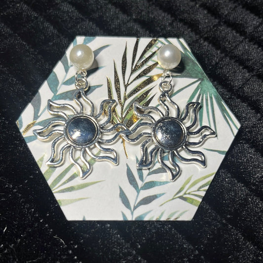 i’ve got sunshine charmed studs